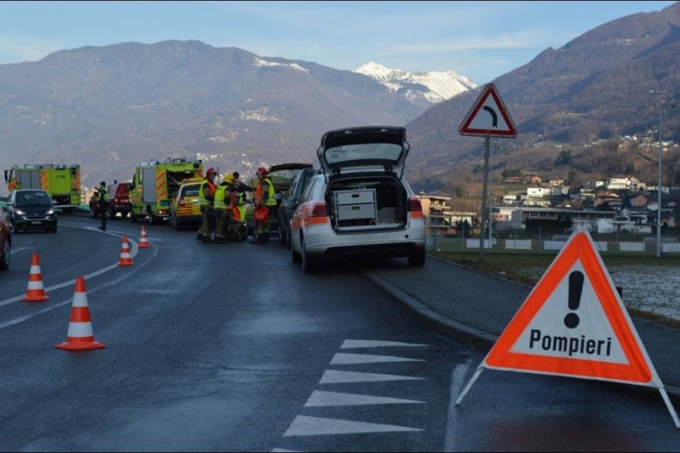 Principio di incendio di un'autovettura a Sant'Antonino
