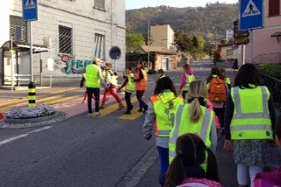 Vacallo premia i bambini del Pedibus