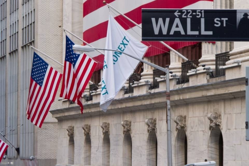 Crolla la borsa: Wall Street affonda sull'onda lunga italiana