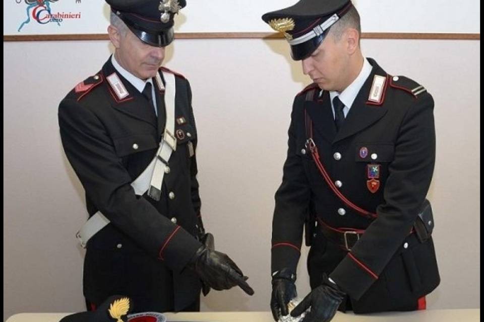 Spacciatore con clienti ticinesi arrestato a Porlezza
