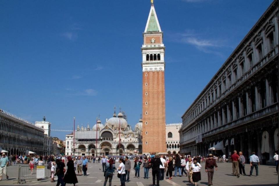 Il sindaco ai turisti: "Pezzenti, qui bisogna spendere"
