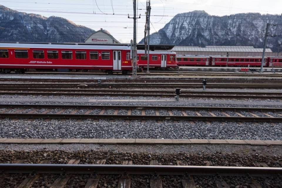 27enne muore sui binari a Landquart