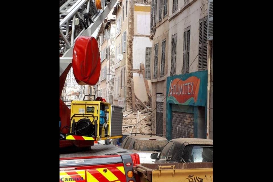 Marsiglia, trovato un corpo sotto le macerie