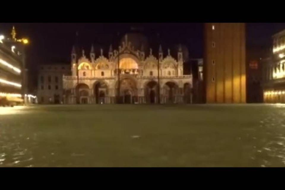 San Marco, 120 cm di acqua nella cripta