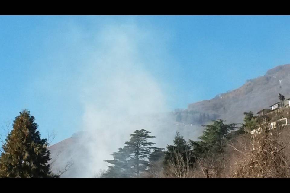 Fiamme anche sopra Ascona