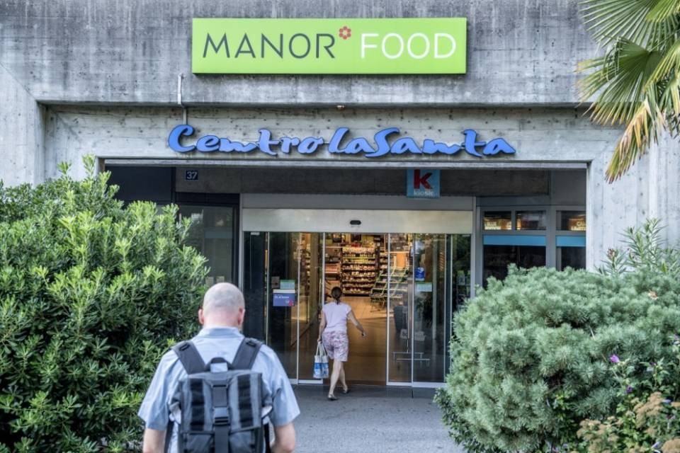 Due grandi gruppi interessati all'ex Manor di Viganello