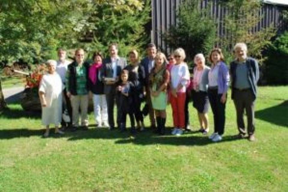 Un nuovo gruppo di auto aiuto e l'Alzheimer Cafè