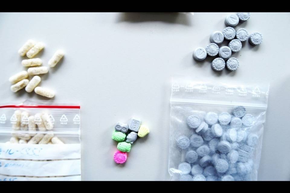 Droga e medicinali, avviata un'indagine contro 50 giovani