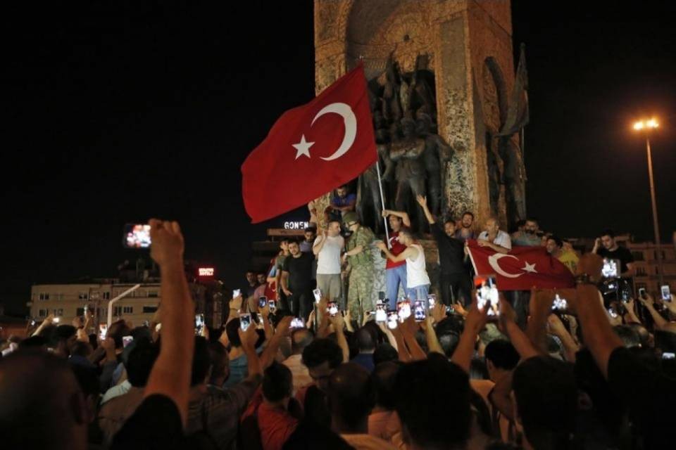 Turchia: l'esercito sapeva del golpe