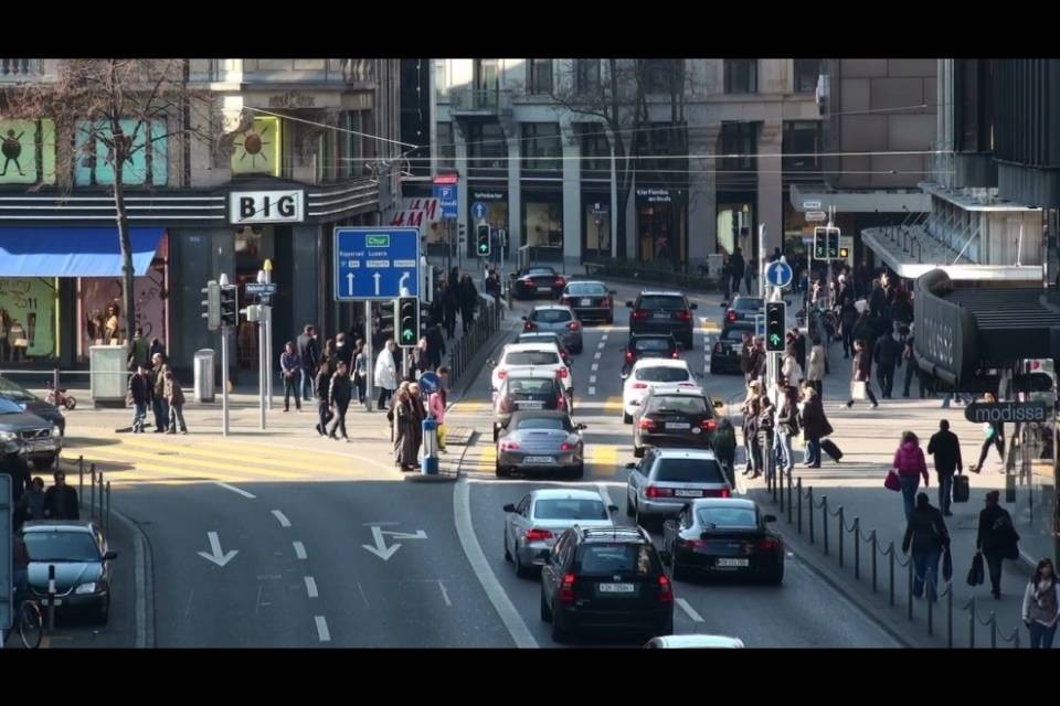 I Giovani socialisti vogliono vietare le auto a Zurigo