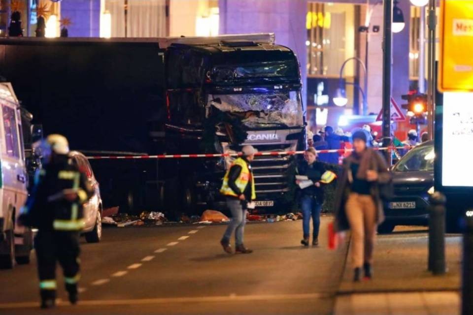 "Il camion non ha frenato, c'era sangue ovunque"