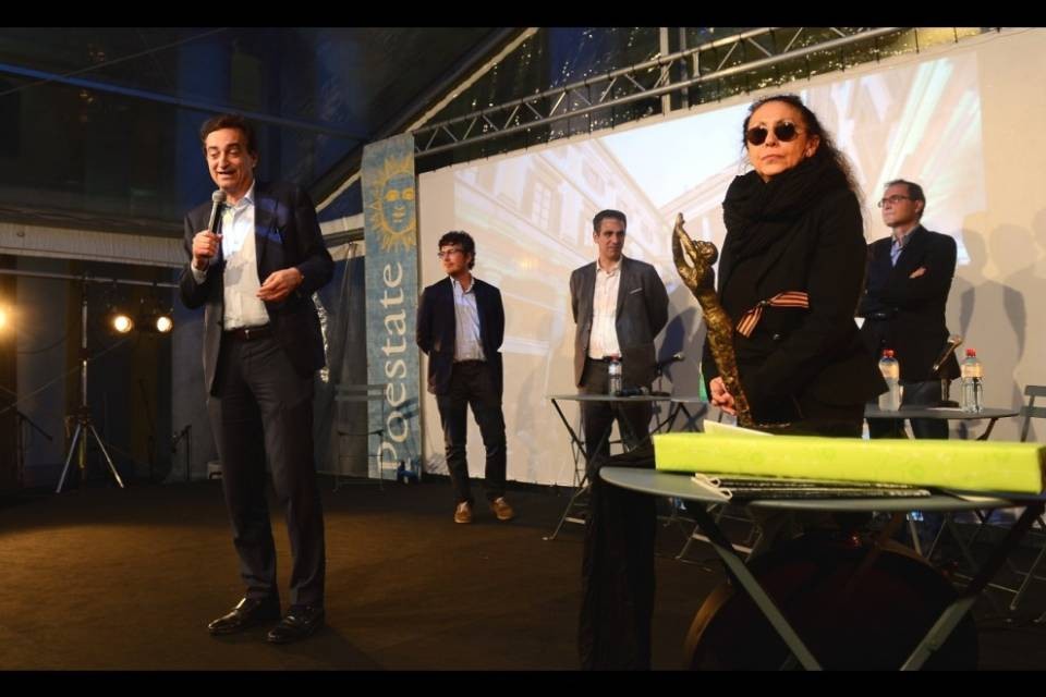Poestate, un successone