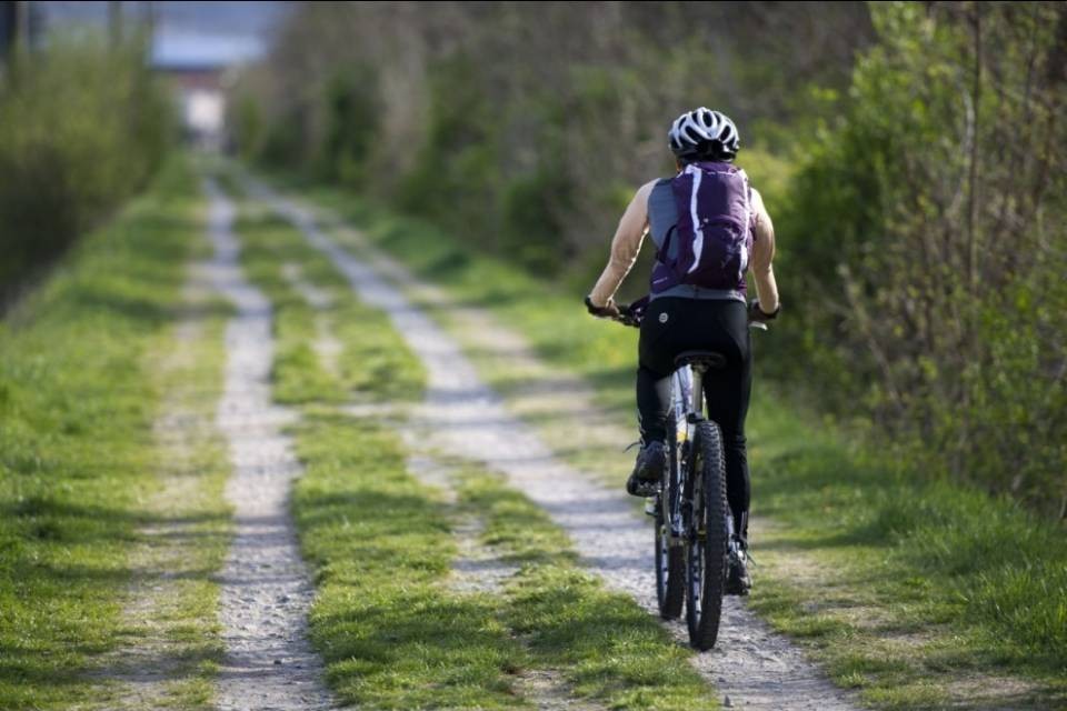 25 milioni per le piste ciclabili tra Varese e il Ticino?