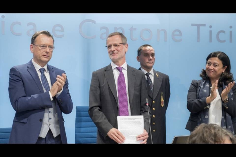 "Auto blu" per il presidente del GC, favorevoli o contrari?