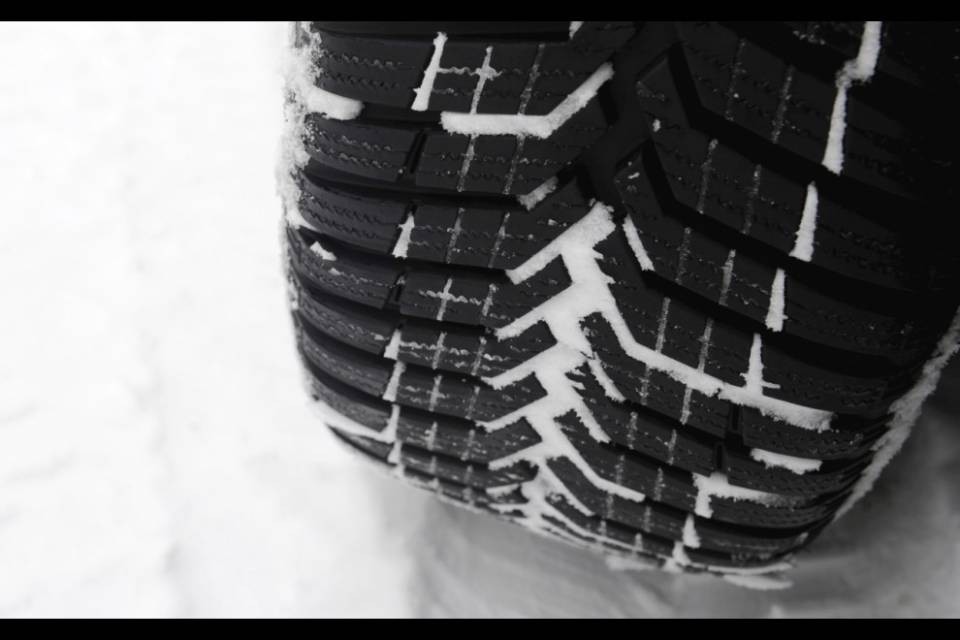 Italia, scatta oggi l'obbligo delle gomme invernali