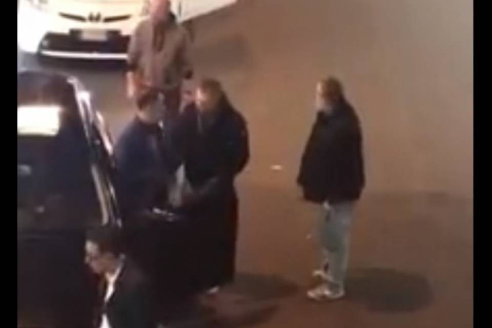 Insulti al tassista ticinese: "Due colleghi con le pa..."