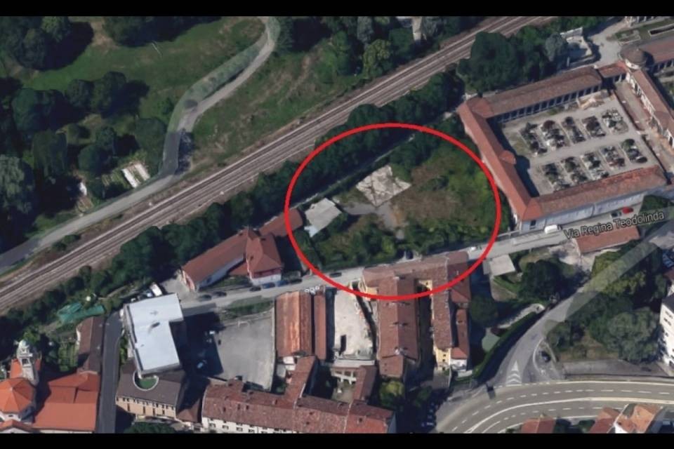 Como, i migranti si sposteranno di fianco al cimitero