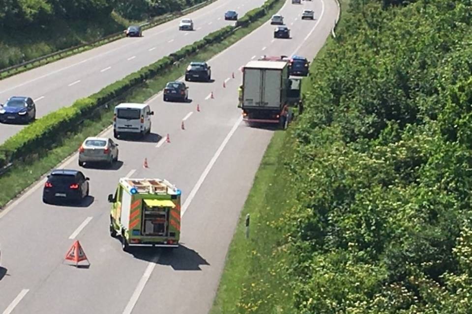 Fumo da un camion sull'A2