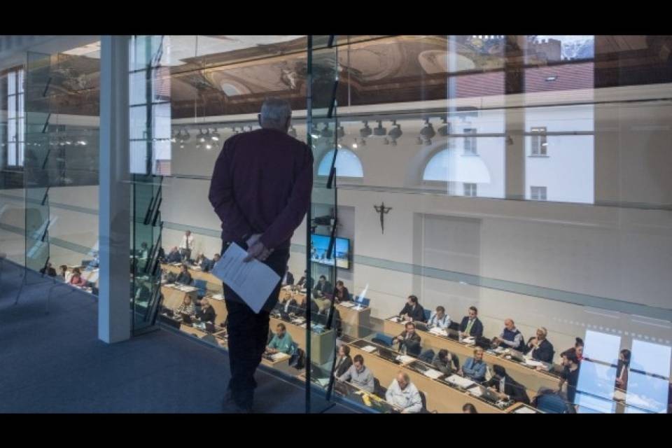 "Il Parlamento la smetta di ficcare il naso in questioni che non lo riguardano"