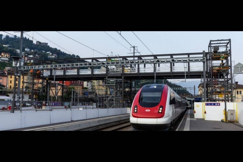 Prende forma la nuova passerella FFS di Bellinzona
