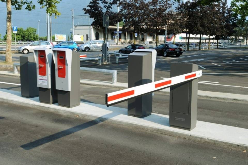 Nessuna riduzione dei posteggi alla stazione di Lugano
