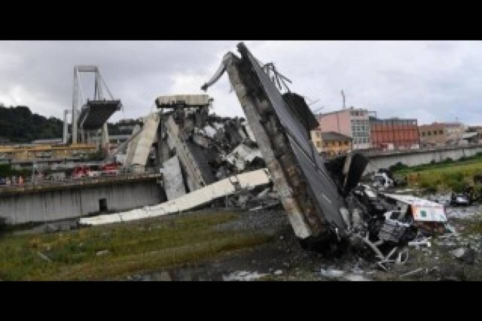 Disastro di Genova: "Mi scuso profondamente"