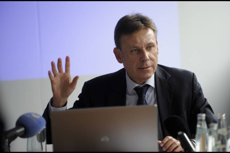 PLR: e se fosse Lotti?