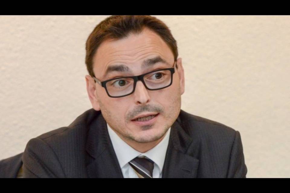 "Si crei un Fondo per la Formazione digitale nelle scuole"