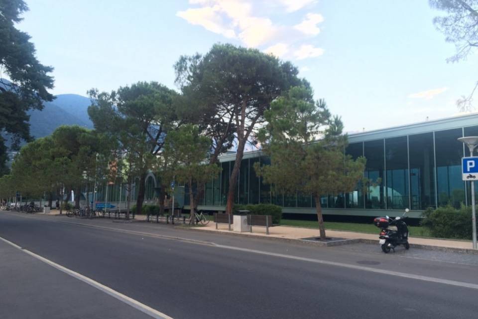 Bambina rischia di annegare al Lido di Locarno