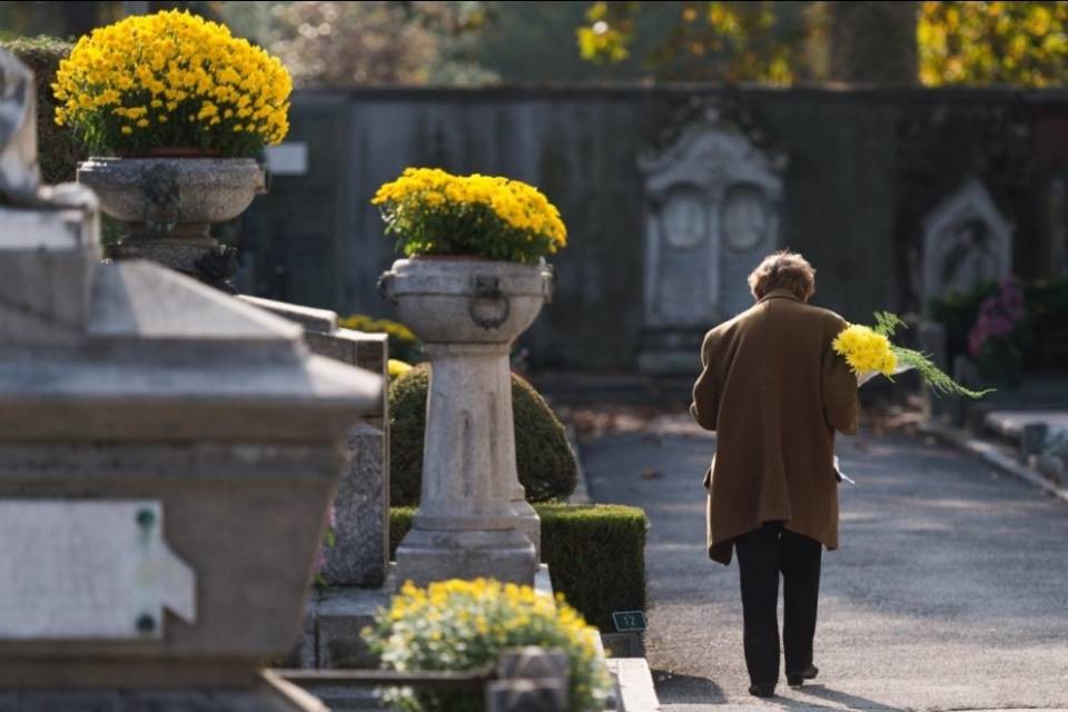 Più decessi che nascite in Ticino