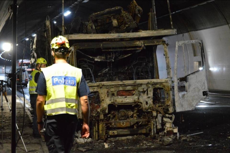 Parzialmente riaperta la galleria del Piottino