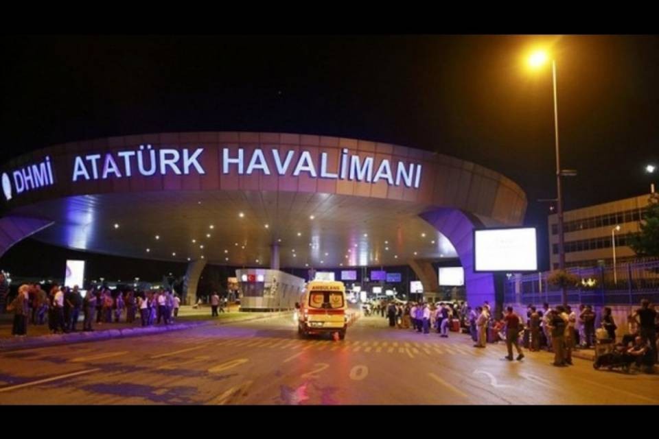 Turchia: sparatoria in aeroporto, due arresti