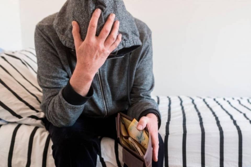 Internamenti forzati di poveri, è polemica