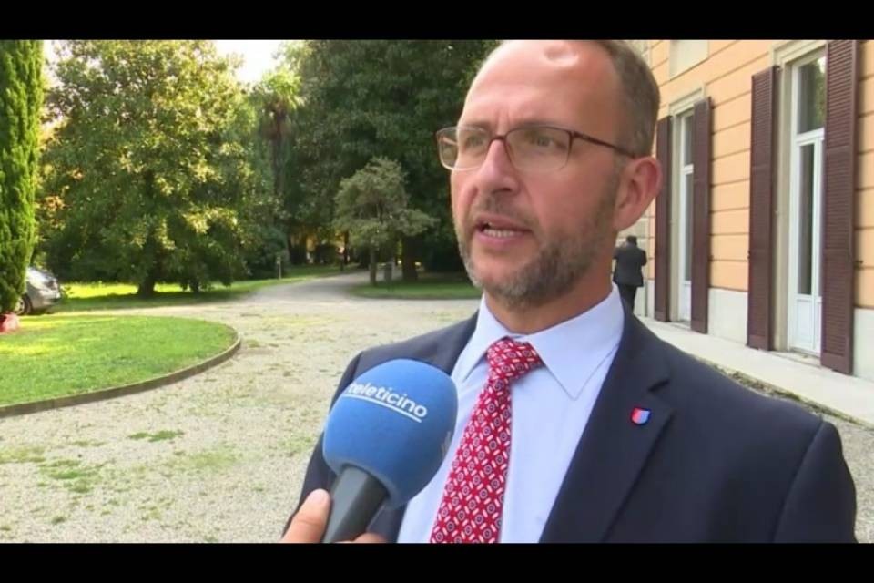"L'accordo sui frontalieri va disdetto"