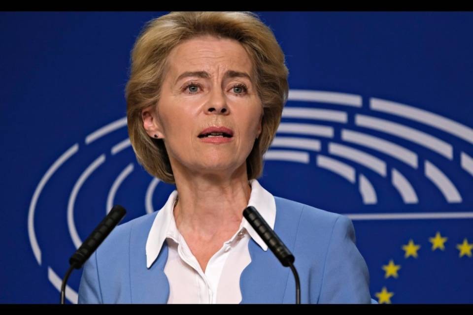 Von der Leyen: "Anziani isolati fino a fine anno"