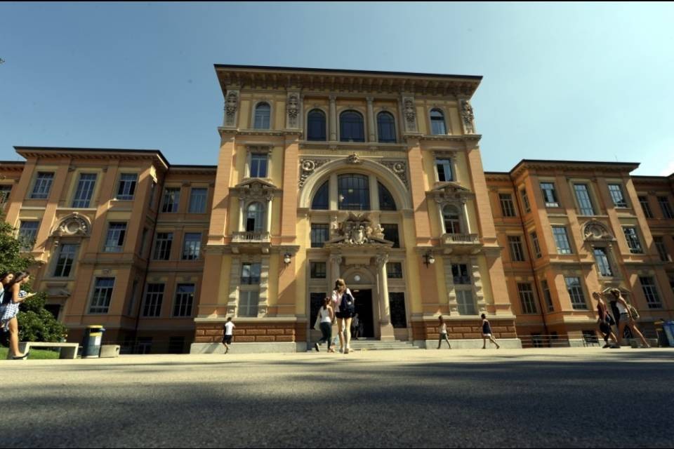 "Gli XCAT fanno rumore": il Liceo sposta gli esami