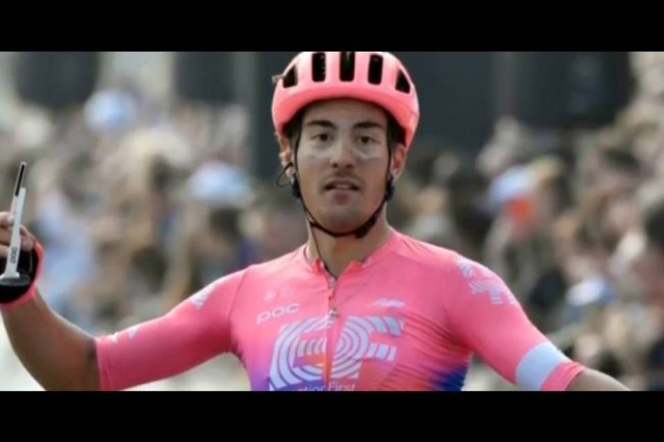 Giro delle Fiandre, trionfo in volata per Alberto Bettiol