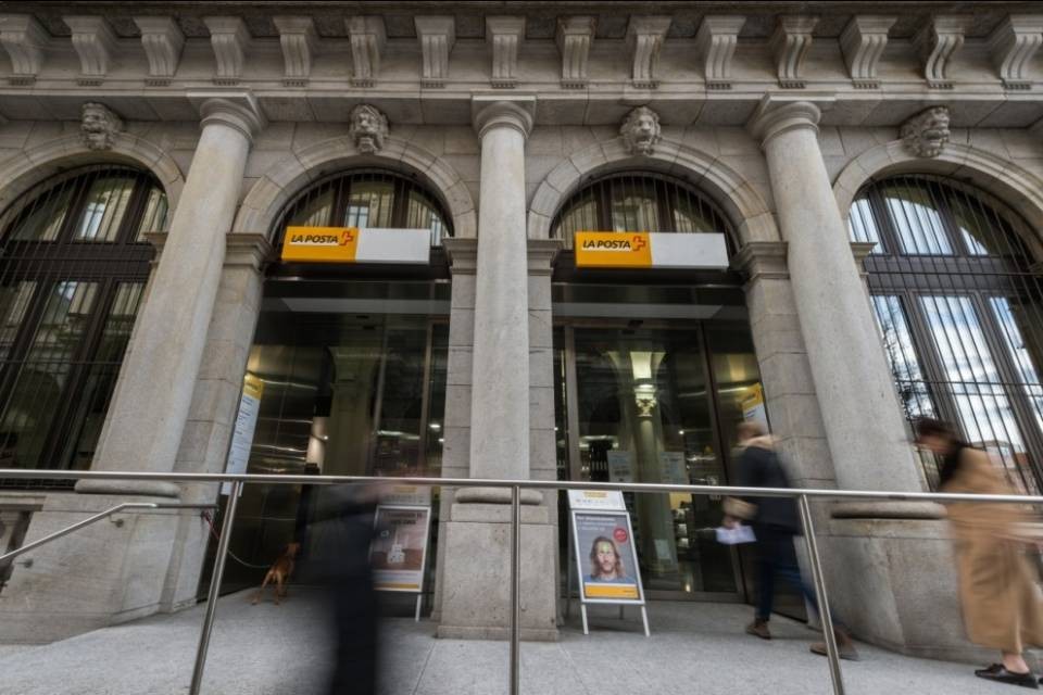 Lugano: un flash mob per la postina licenziata