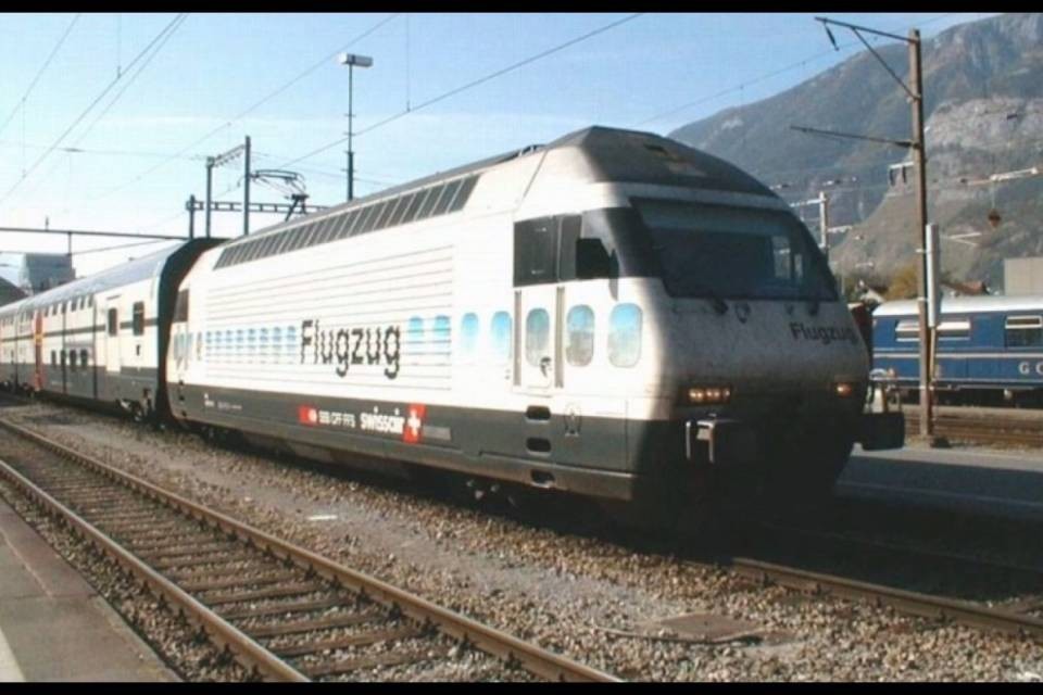 A Kloten con il treno "Flugzug", ma non è diretto