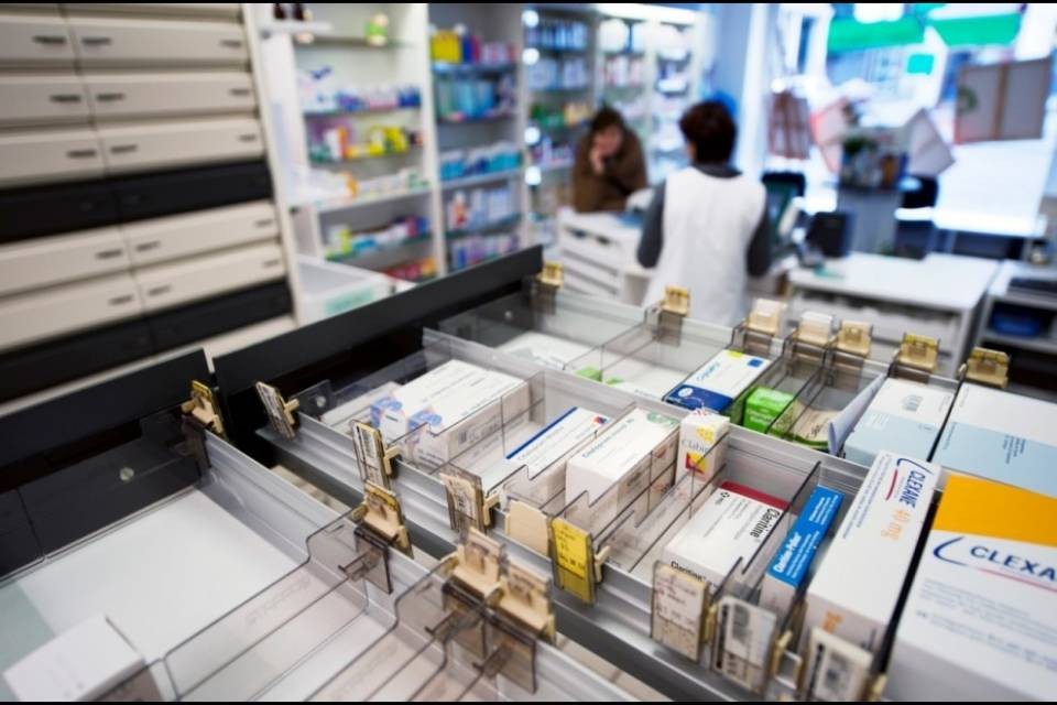 L'UFSP riduce i prezzi di circa 350 medicamenti