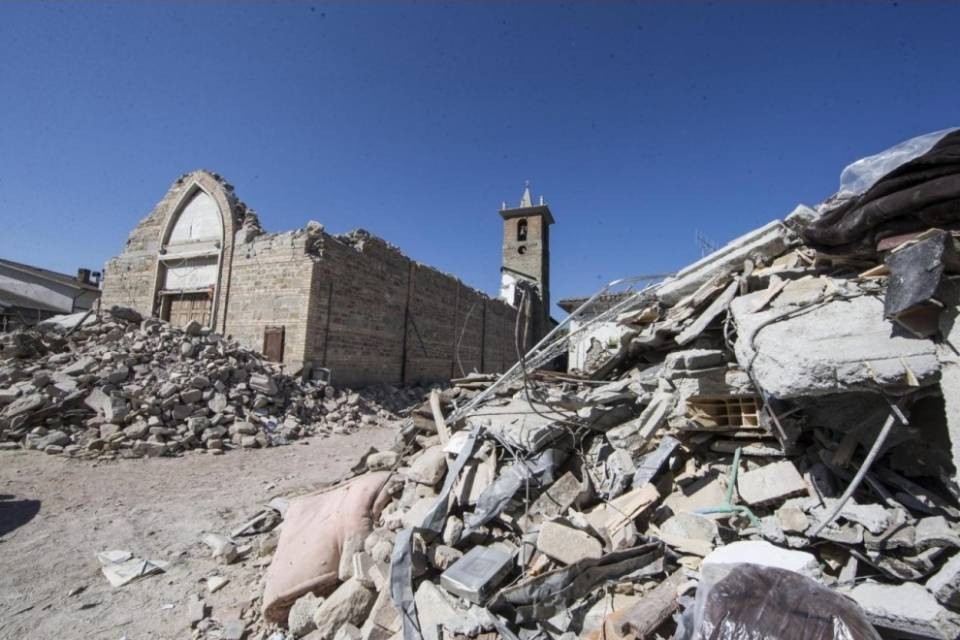Una mano tesa ai terremotati
