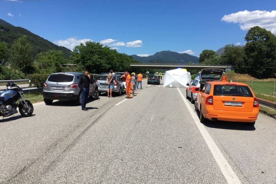 Due incidenti: riaperta la A2. Due feriti