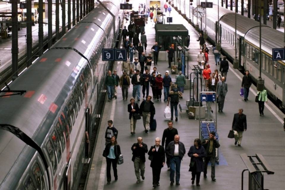 "Il Municipio di Bellinzona ha visto passare il treno?"