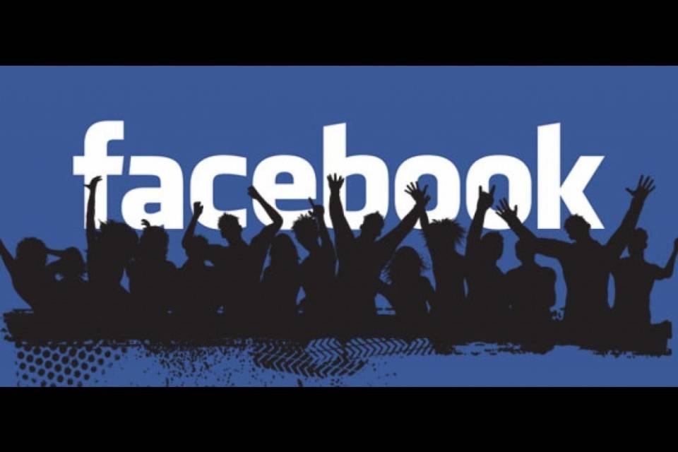 Facebook rende felici
