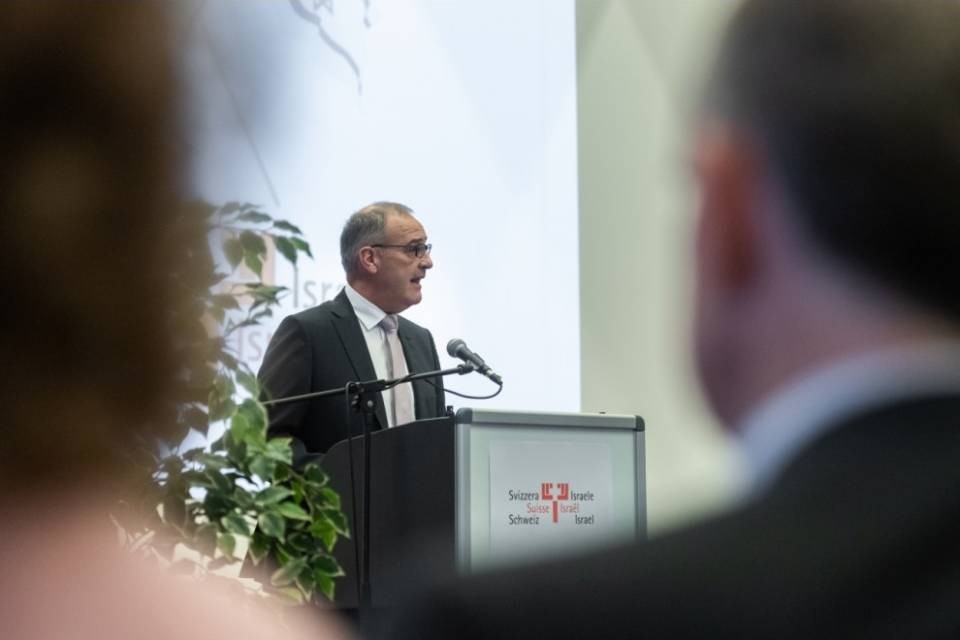 "I ristoranti potrebbero riaprire nelle prossime settimane"