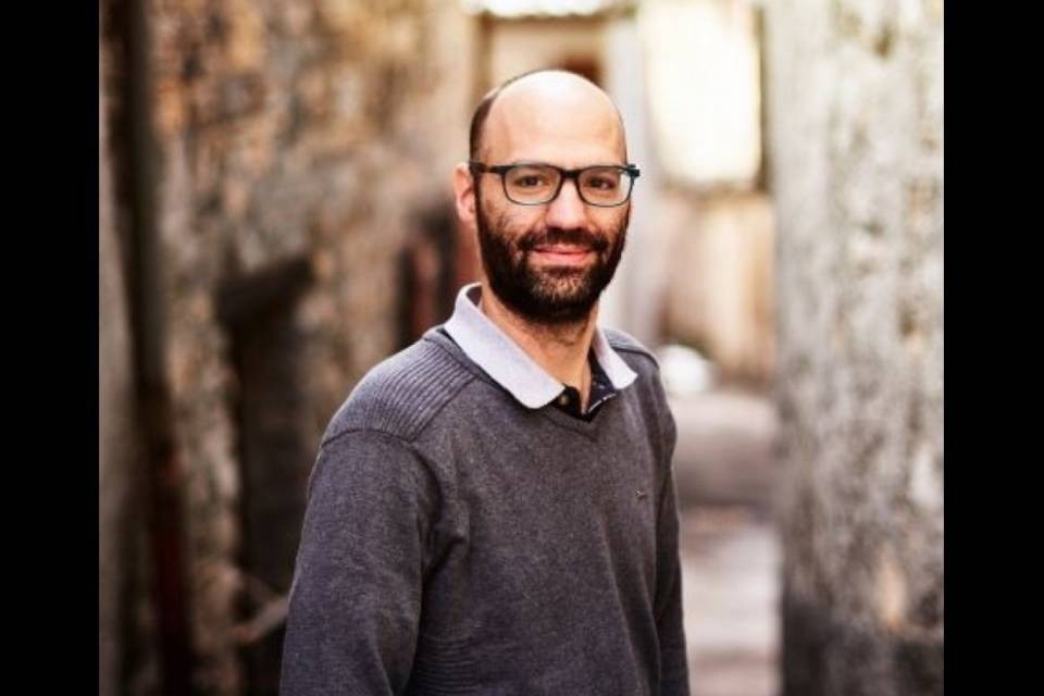 Ronnie David - Da leggere velocemente, il territorio viene cementificato