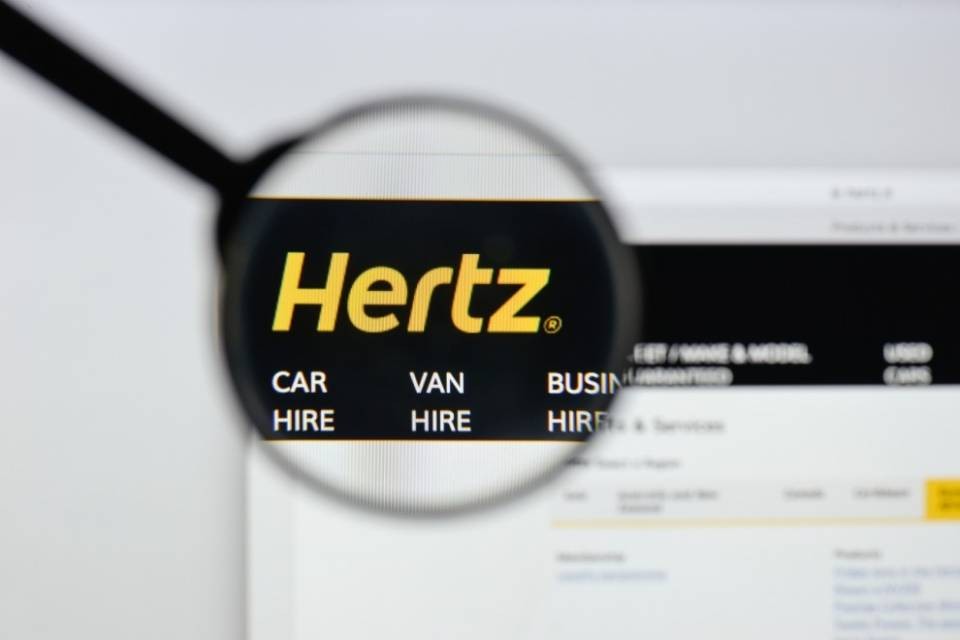 Hertz mette a disposizione 1’000 veicoli al prezzo di costo