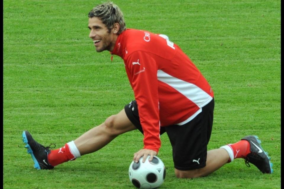 Valon Behrami si ferma per un problema muscolare