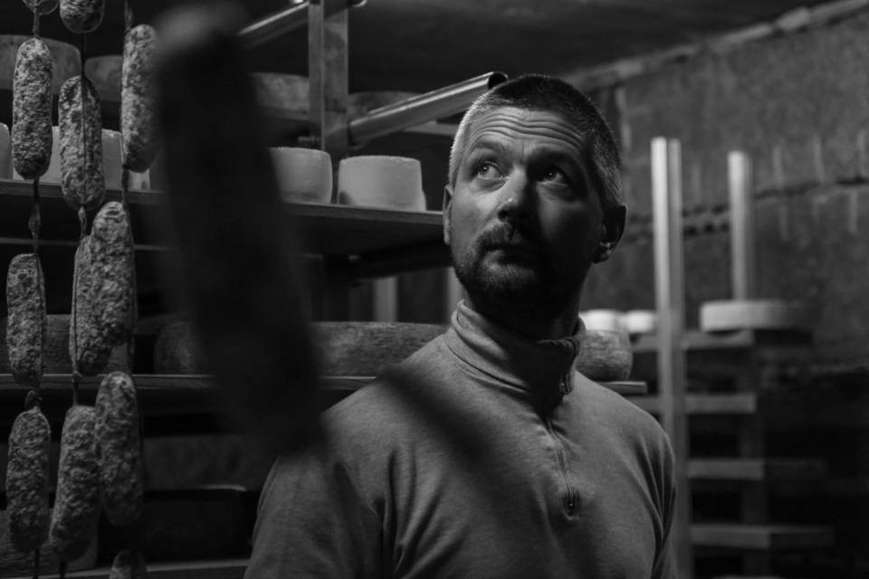 Ecco i vincitori di “Obiettivo Agricoltura” nella categoria Persone in fattoria: Simona Cresta di Breganzona, con l’immagine “Futuro”, scattata presso l’Azienda Agricola Truarenc di Giorgio Falconi, a Molare