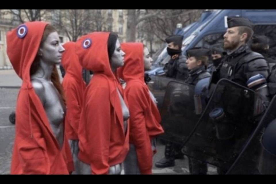 Francia: in piazza solo i duri, tra i gilet gialli anche le Marianne